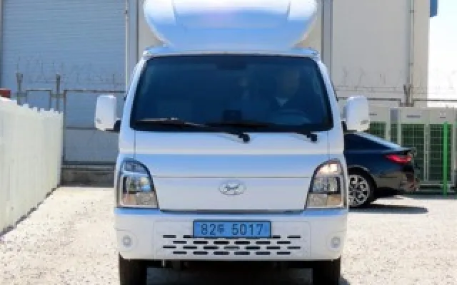 소형SUV [하이내장탑]포터2 (EV) 1.0톤/슈퍼캡/초장축 매물 사진 10 - 2023/07 68,880km