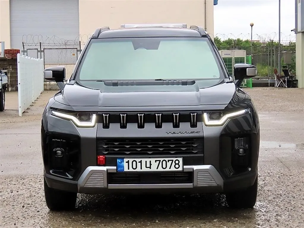 KG모빌리티(쌍용) 토레스 1.5 GDI-T 2WD 매물 사진 1 - 2022/08 55,381km (소형SUV)