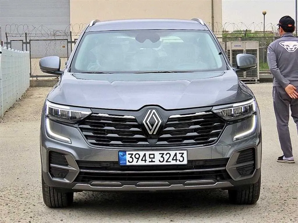 르노코리아(삼성) 더뉴QM6 가솔린 2.0 GDe RE 2WD 매물 사진 2 - 2026/01 21km (소형SUV)